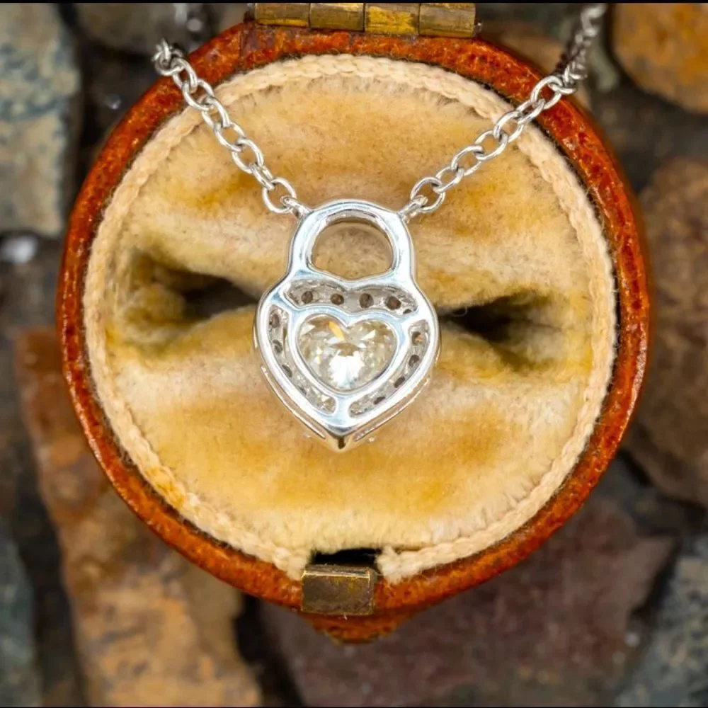 ♥️ Lovely Diamond Heart Lock Pendant Necklace 14K White Gold